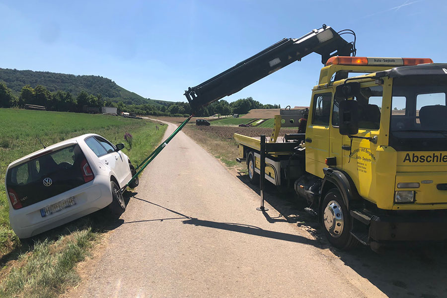 Fahrzeugtransport Auto Seyboth